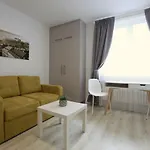 Apartment Center Place *