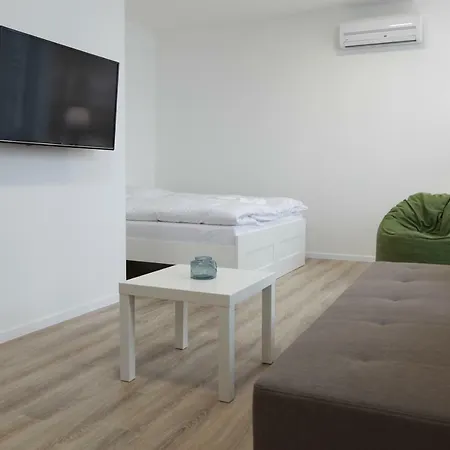 Center Place Apartamento *