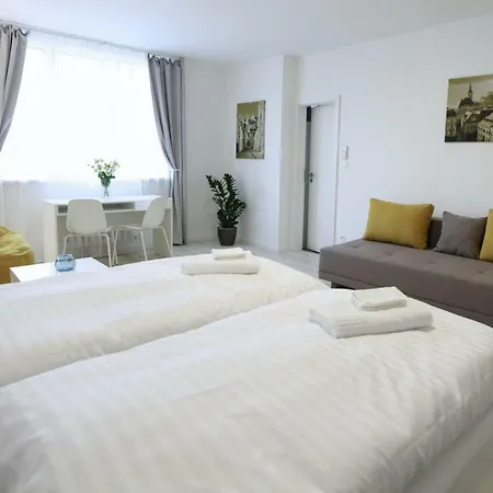 Center Place Apartamento *