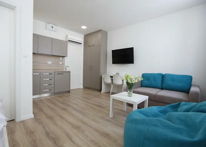 Center Place Apartament *