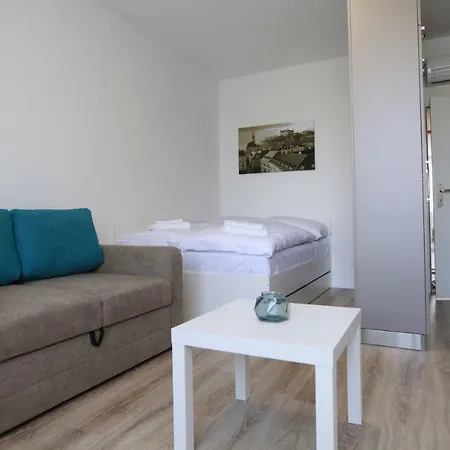 Center Place דירה